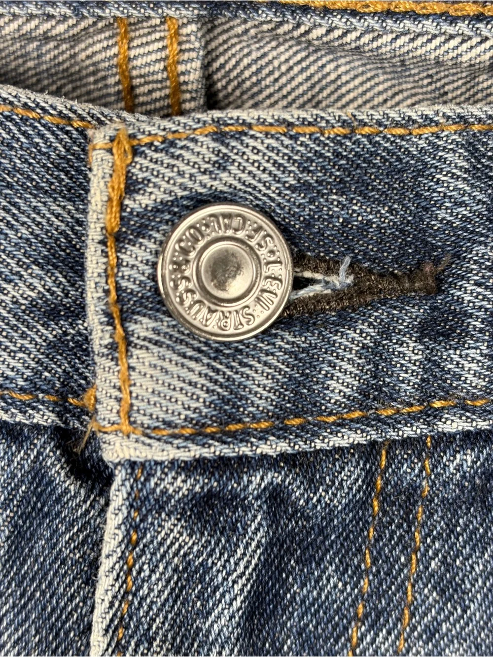 Levi's 505 Straight Leg Men's Jeans in Light Blue Denim